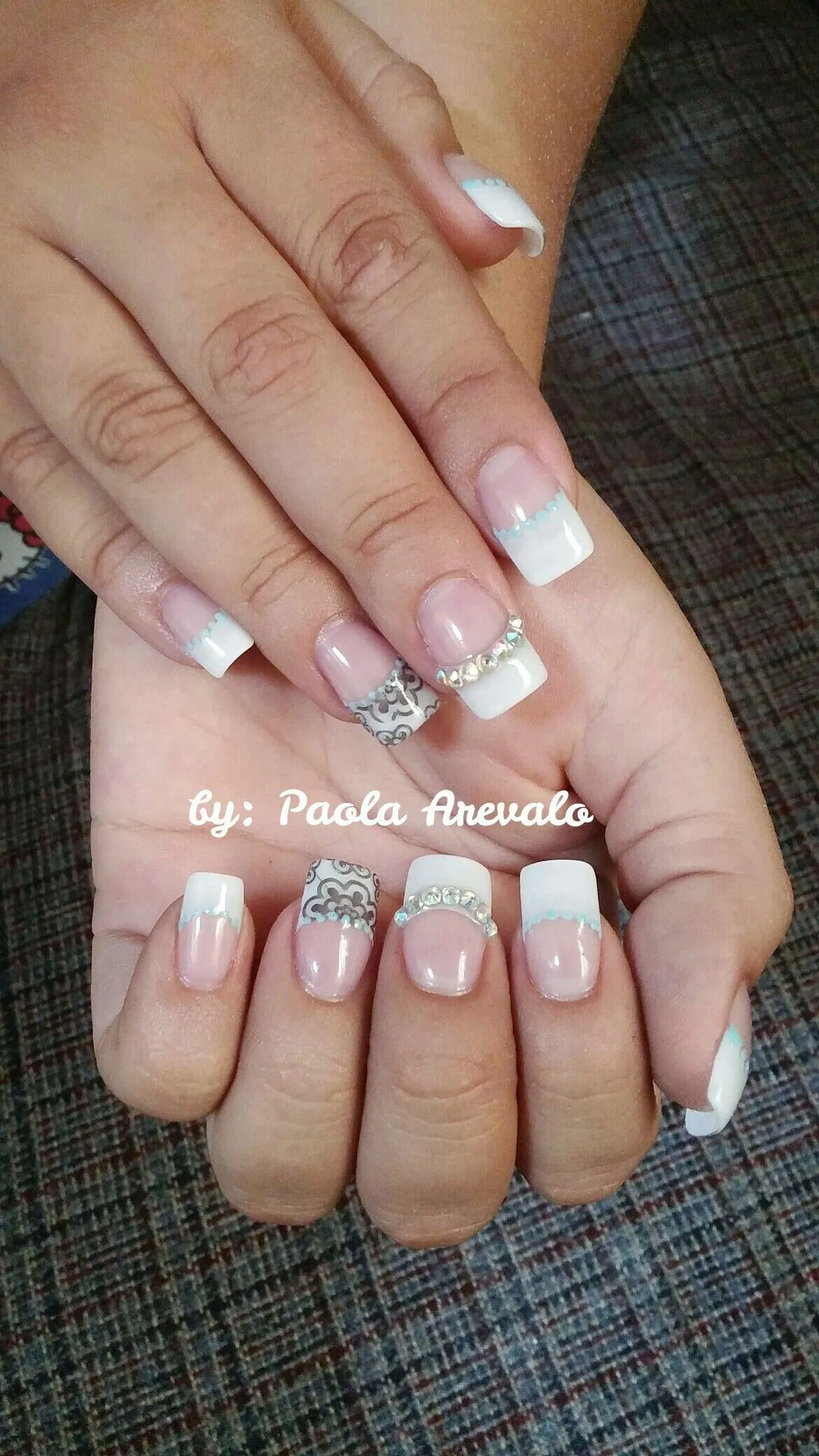 Uñas tip French piedras y diseño con placa | Christmas nail art designs, Christmas nail art, Nail art designs Uñas tip French piedras y diseño con placa | Christmas nail art designs, Christmas nail art, Nail art designs