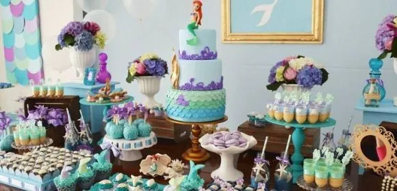 De moda en decoracion: mesas de postres de Quinceanera