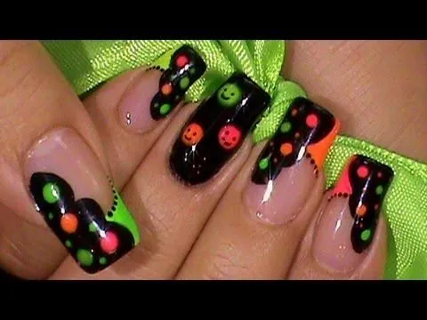 Todo Unhas: Uñas Brillantes de Colores Fosforescentes