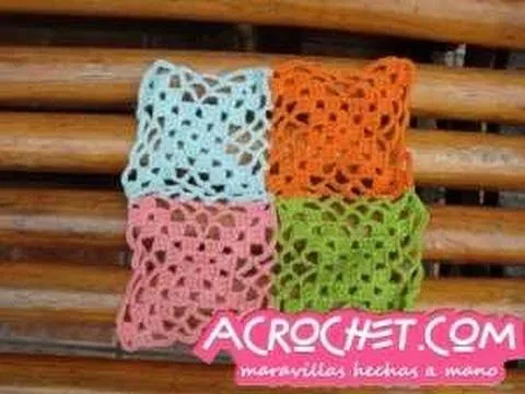 Uniendo tres aplicaciones cuadradas caladas - YouTube