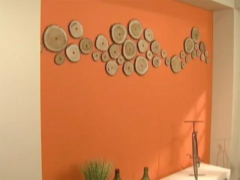 Utilisima | Vídeos | Pared naranja con troncos | Luz en casa ...