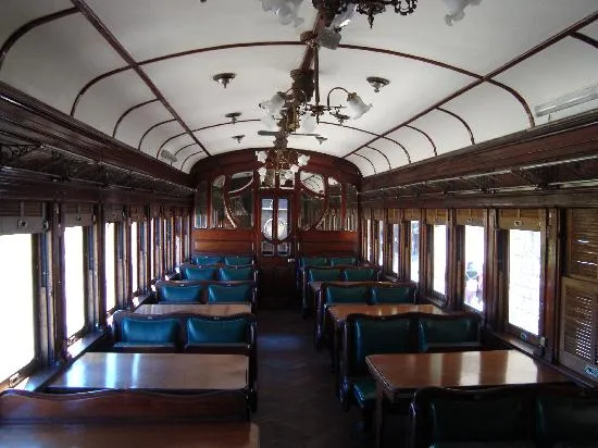 uno de los vagones del tren con tapiceria verde - Picture of Tren ... uno de los vagones del tren con tapiceria verde - Picture of Tren ...