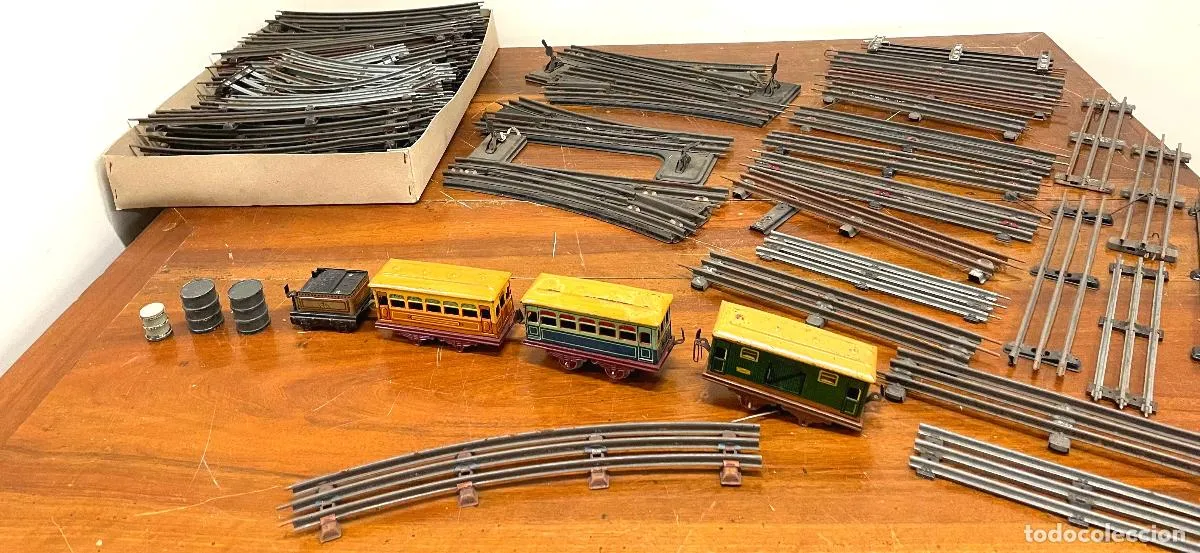 4 vagones de tren, transformadores, vias curvas - Compra venta en todocoleccion 4 vagones de tren, transformadores, vias curvas - Compra venta en todocoleccion