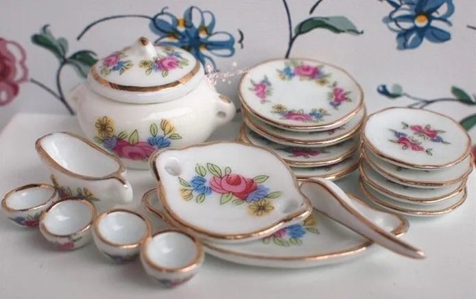 VAJILLA de PORCELANA. 18 piezas. Miniatura para casa de muñecas ... VAJILLA de PORCELANA. 18 piezas. Miniatura para casa de muñecas ...