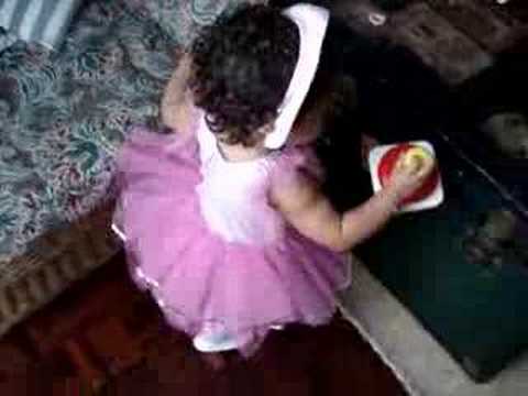 Valeria Fossi y su disfraz de Bailarina (1) - YouTube Valeria Fossi y su disfraz de Bailarina (1) - YouTube