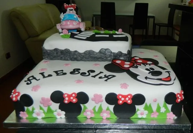 Vaniglia e Caffè: la torta minnie...