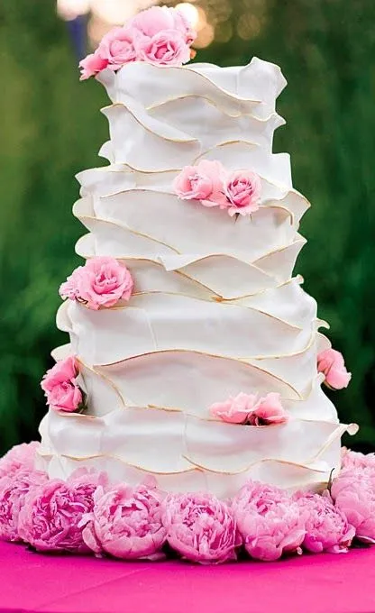 Vaporoso pastel con rosas. Tartas originales. | Ideas y material ... Vaporoso pastel con rosas. Tartas originales. | Ideas y material ...