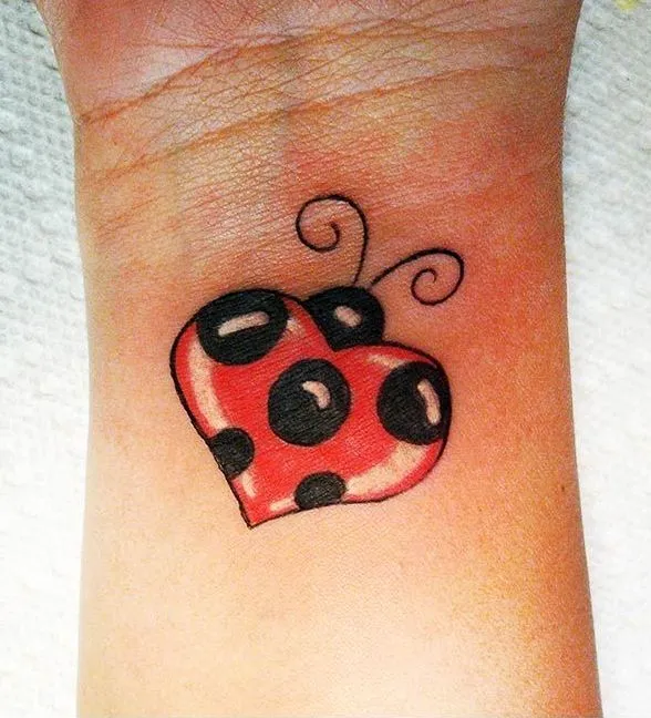 Vaquitas de san antonio para tatuajes - Imagui