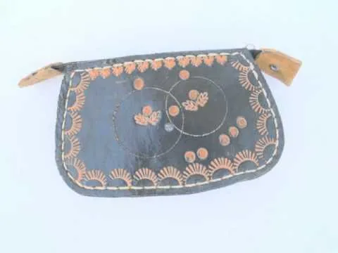 VARIEDAD DE ARTESANIAS EN CUERO - YouTube
