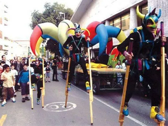 Ya sabes de qué te vas a vestir para sorprender en este Carnaval ...