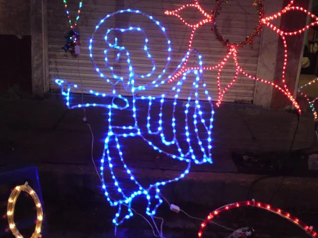 Venta de figuras navideñas en Iztapalapa