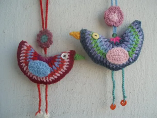 La ventana azul: 60.- Pajaritos a crochet