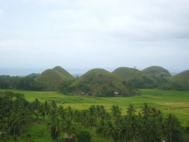Una Ventana al Mundo: Las Colinas de Chocolate de Bohol