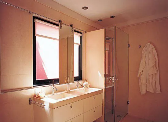 Ventanas para baño: Varios ejemplos •