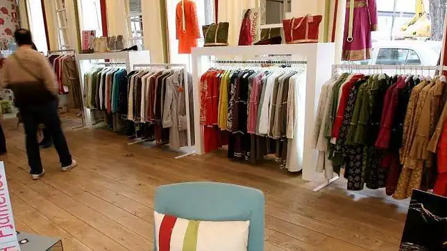 Las ventas de las tiendas de ropa caen un 3,4% por la subida del ... Las ventas de las tiendas de ropa caen un 3,4% por la subida del ...