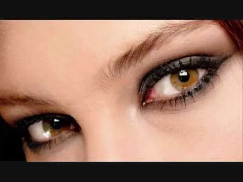 A ver... Me podrías decir de que color son tus lindos ojos y tu ... A ver... Me podrías decir de que color son tus lindos ojos y tu ...