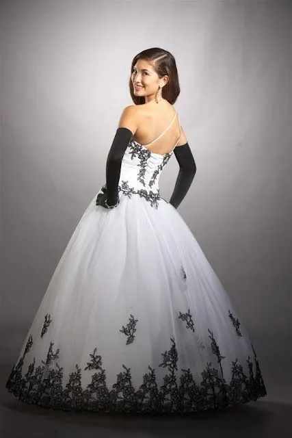 FOTOS DE VESTIDOS PARA 15 AñOS ESTILO PRINCESA | TODA MUJER ES BELLA