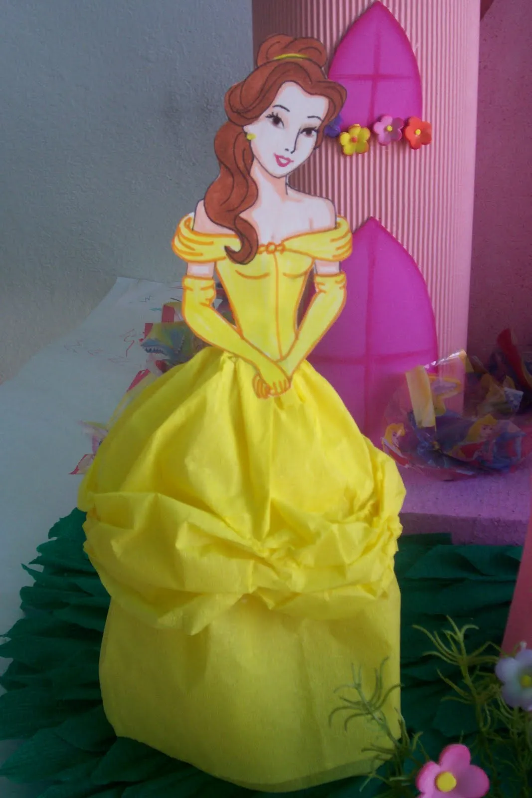en el vestido de Bella no se imaginan la cantidad de costura y de ... en el vestido de Bella no se imaginan la cantidad de costura y de ...