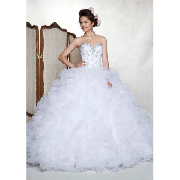 El vestido blanco de Quinceañera no es aburrido! - Quinceanera ES