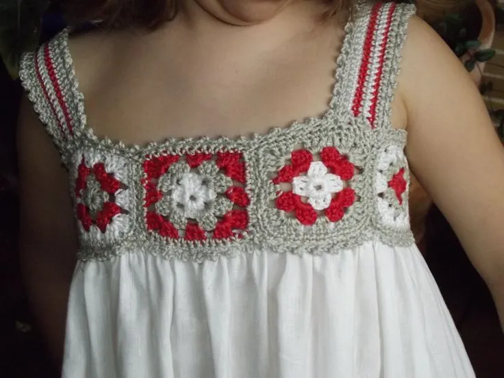 Vestido con canesú de crochet en cuadrados granny - Inspiración ...