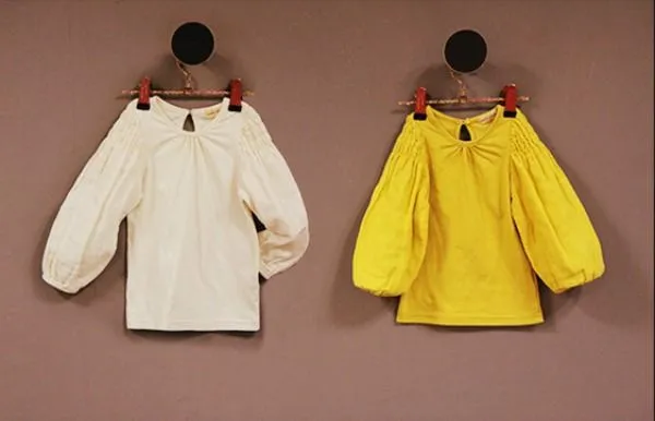 Vestido corto para niña } | Schöne Frau