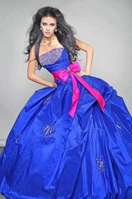 Vestidos de 15 Años - 2011 a 2012. Modernos: Galería de Vestidos ... Vestidos de 15 Años - 2011 a 2012. Modernos: Galería de Vestidos ...