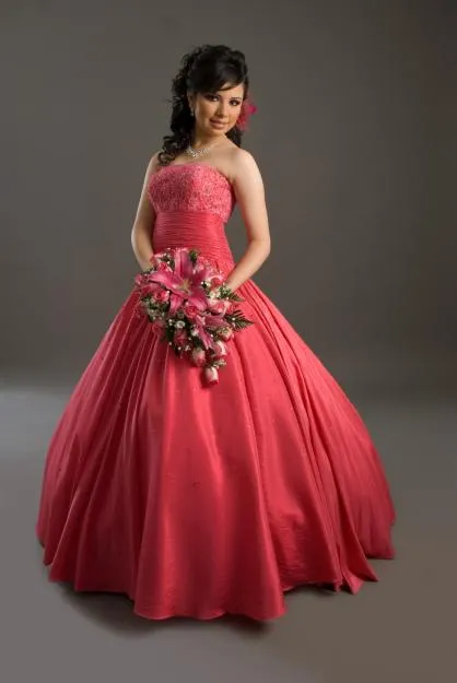 VESTIDOS DE 15 AÑOS COLOR CORAL- FOTOS | TODA MUJER ES BELLA