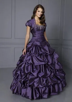 VESTIDOS DE 15 AÃ±OS COLOR VIOLETA | TODO PARA FACEBOOK IMAGENES ...