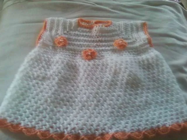 Vestidos de bebe tejidos a mano en crochet - Montevideo, Uruguay ...