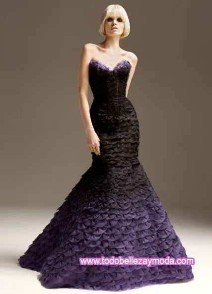 Vestidos con capas y muchos volantes, realmente bellos | AquiModa ...