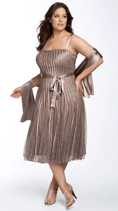Vestidos cortos de noche para personas con sobrepeso | Mujer Chic Vestidos cortos de noche para personas con sobrepeso | Mujer Chic