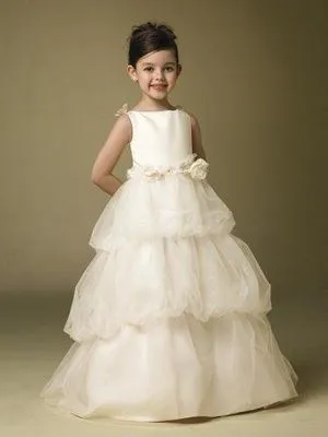 Vestidos para las damitas de honor | peinados de novia, peinados ... Vestidos para las damitas de honor | peinados de novia, peinados ...