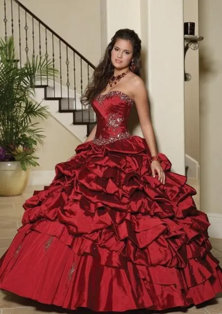 Vestidos Largos Rojos de Fiesta de 15 Años | Fanáticos de la moda