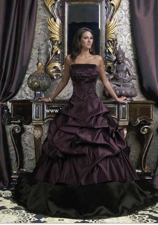 Vestidos de novia góticos - Imagui