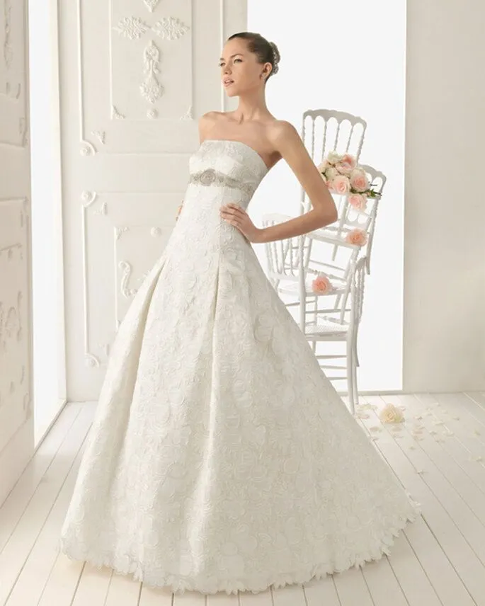 Vestidos de novia con pedrería 2013