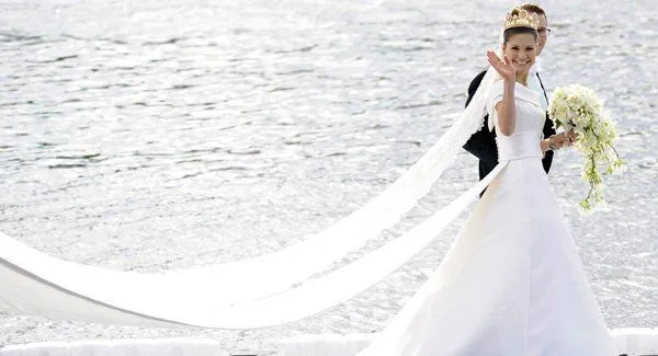 Los vestidos de novia de Princesas más llamativos de la historia Los vestidos de novia de Princesas más llamativos de la historia