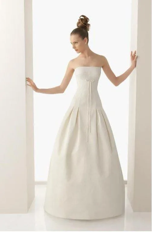 3 vestidos de novia muy sencillos | Preparar tu boda es facilisimo. 3 vestidos de novia muy sencillos | Preparar tu boda es facilisimo.