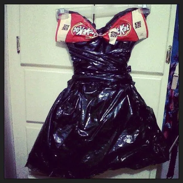 Vestidos reciclados de bolsas - Imagui