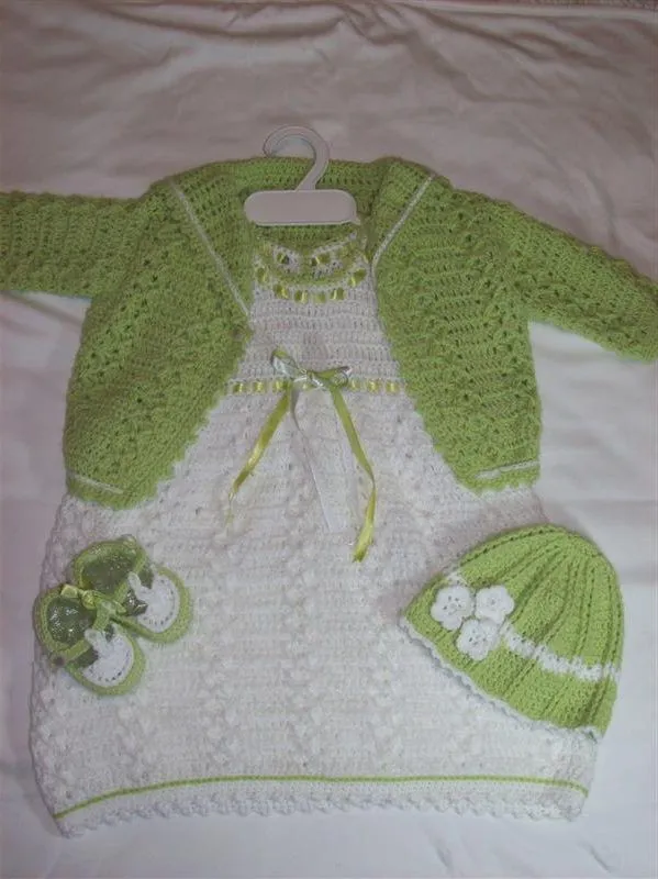 Vestidos tejidos para recien nacidas - Imagui Vestidos tejidos para recien nacidas - Imagui
