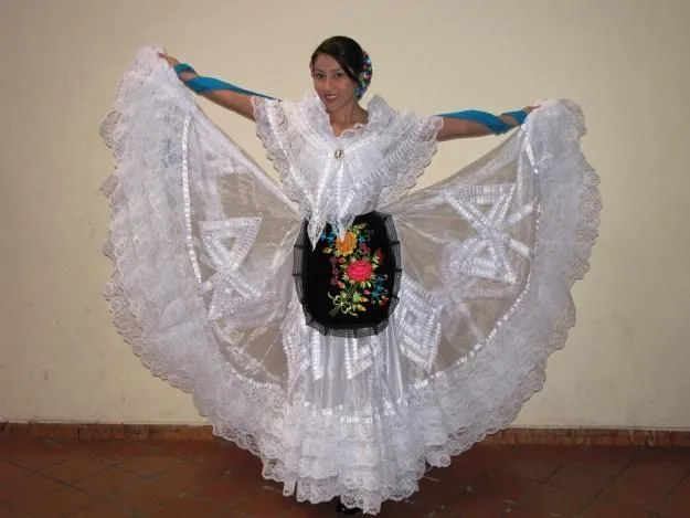 Traje veracruzano mujer - Imagui