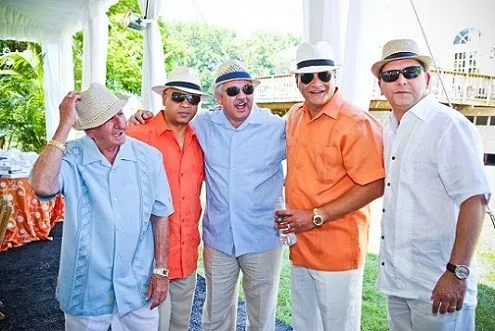 vestimenta-cubana1.jpg