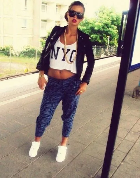 Cómo vestirse al estilo swag (chicas) - ModaEllas. Cómo vestirse al estilo swag (chicas) - ModaEllas.