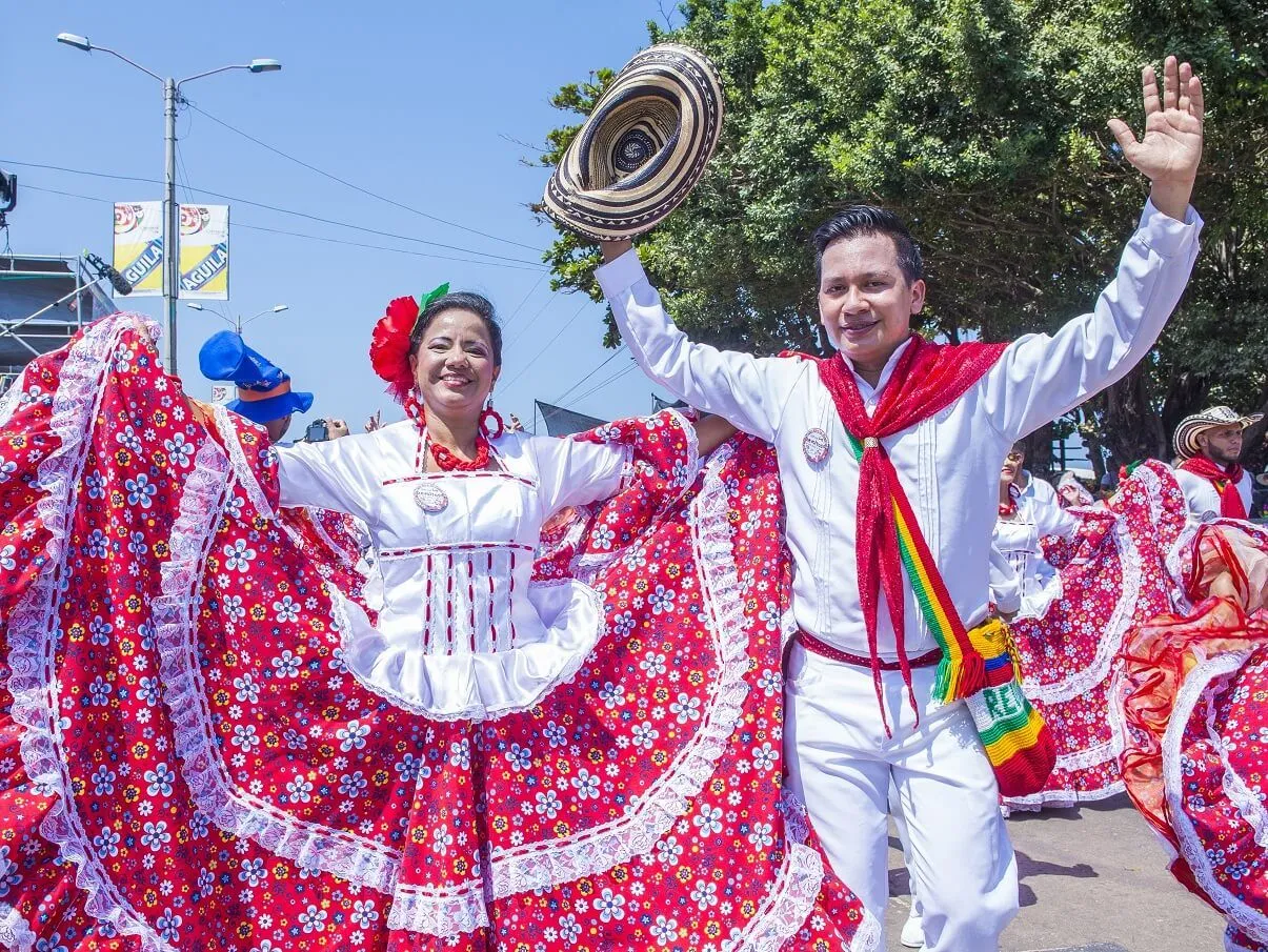 Vestuario de la región Caribe de Colombia (trajes tradicionales) Vestuario de la región Caribe de Colombia (trajes tradicionales)