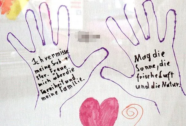 Las víctimas del monstruo de Amstetten agradecen con un dibujo la ... Las víctimas del monstruo de Amstetten agradecen con un dibujo la ...
