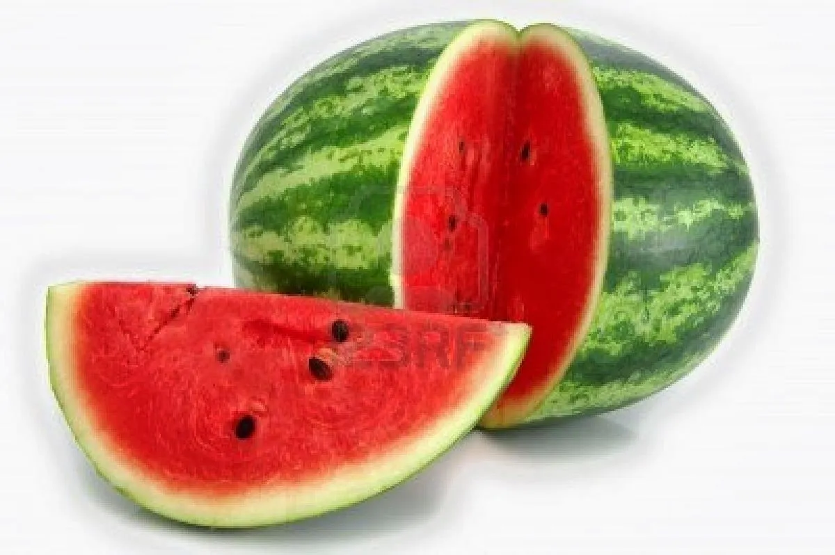 LA VIDA EN IMAGENES Y REFLEXIONES: BENEFICIOS DE LA SANDIA