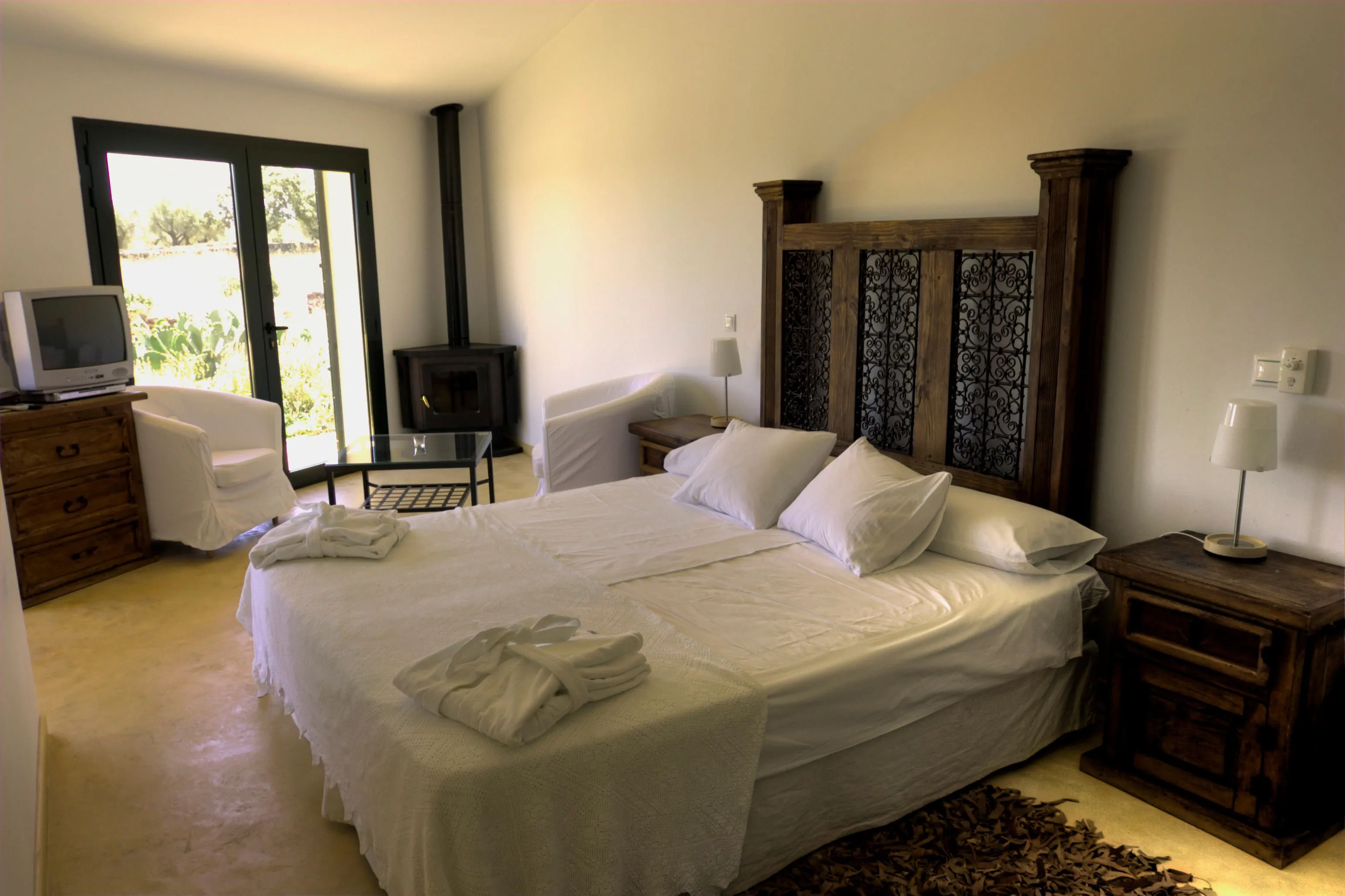 Video: ¿Cómo decorar la habitación del abuelo? Video: ¿Cómo decorar la habitación del abuelo?
