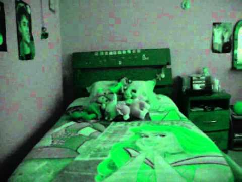 VIDEOS DE TERROR-MUÑECOS SE MUEVEN SOLOS - YouTube VIDEOS DE TERROR-MUÑECOS SE MUEVEN SOLOS - YouTube