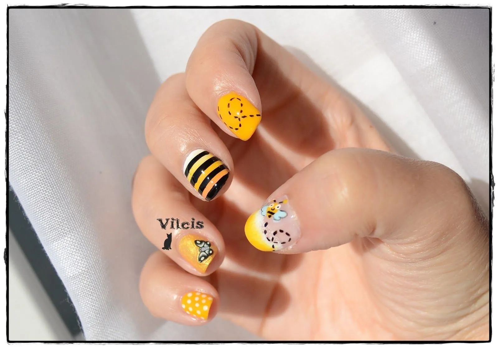 Vilcis nail designs: Reto ABC de las uñas - con B de aBeja ("