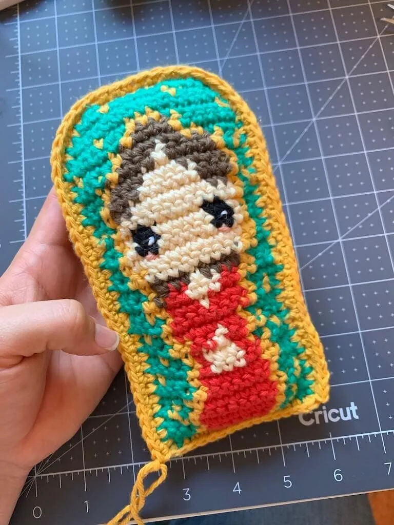 Virgen de Guadalupe Amigurumi Almohadita Patrón Gratis — Juliefruuu Virgen de Guadalupe Amigurumi Almohadita Patrón Gratis — Juliefruuu