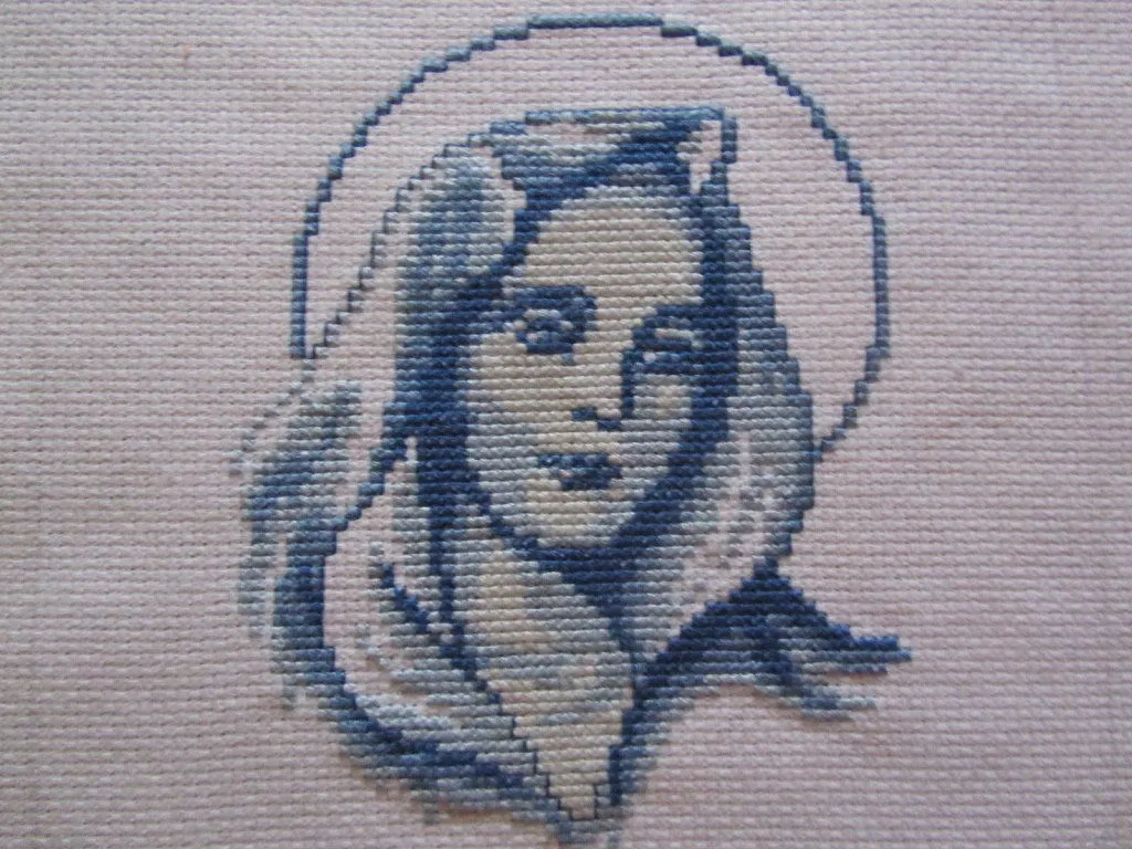 virgen punto de cruz | Aprender manualidades es facilisimo.